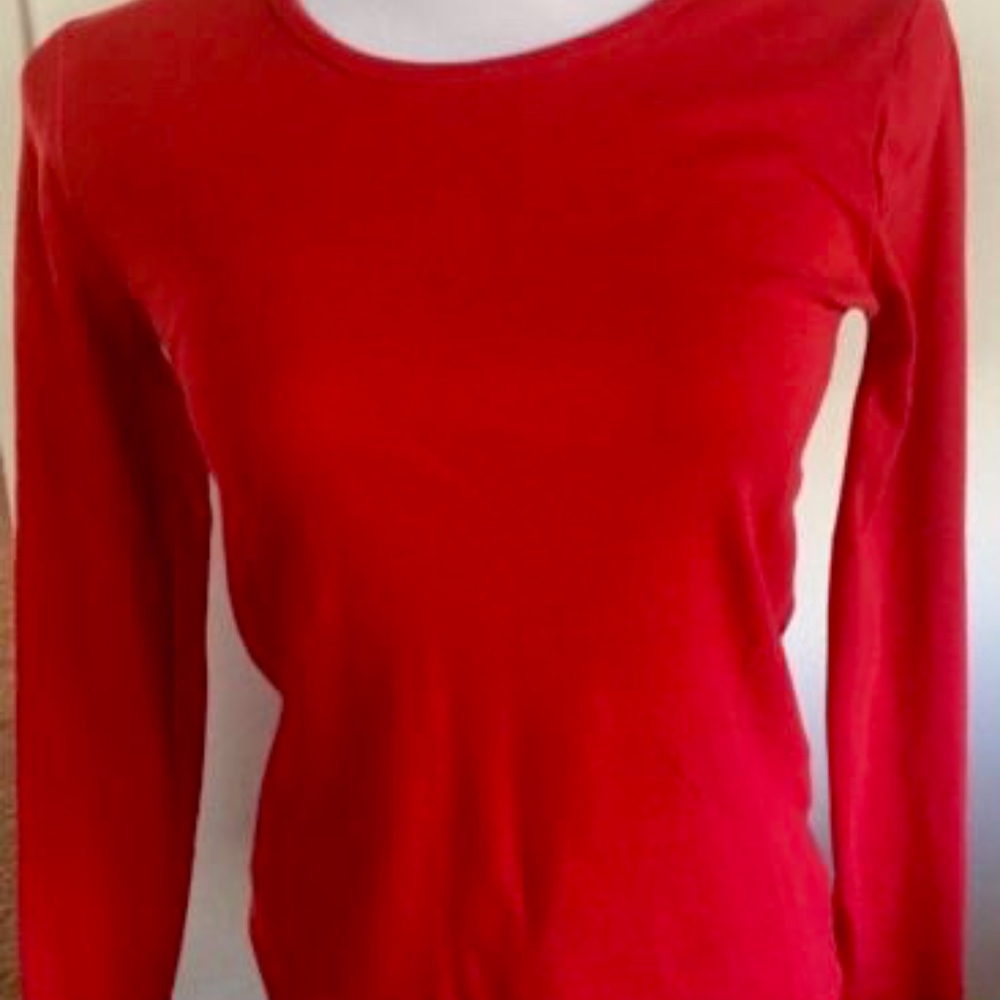 Red cashmere pullover sweater
